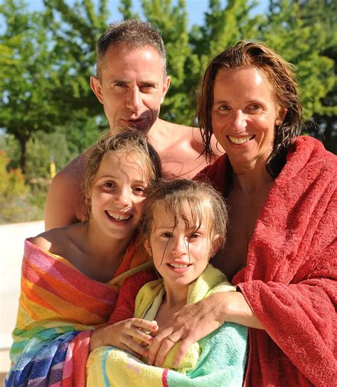 photo famille naturisme